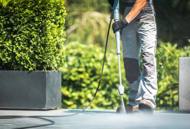 Best Pool Deck Cleaning  in Shady Hollow, TX